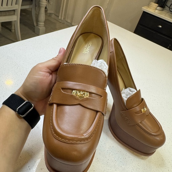 NWOT - Michael Kors Shoes - Picture 4 of 9